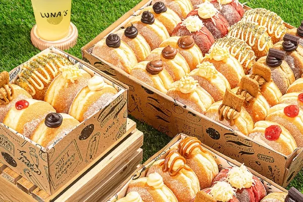 Donat Viral Jakarta -Luna’s Doughnuts