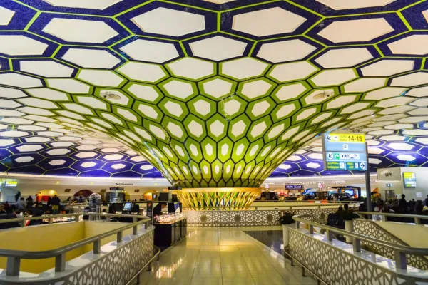 -  Zayed International Airport (Abu Dhabi, UEA)