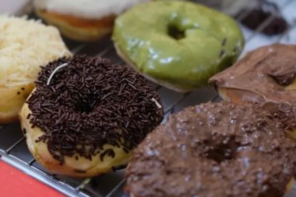 Donat Viral Jakarta - Ponut