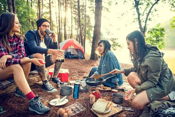 Perlengkapan Camping - Bawa Makanan Apa