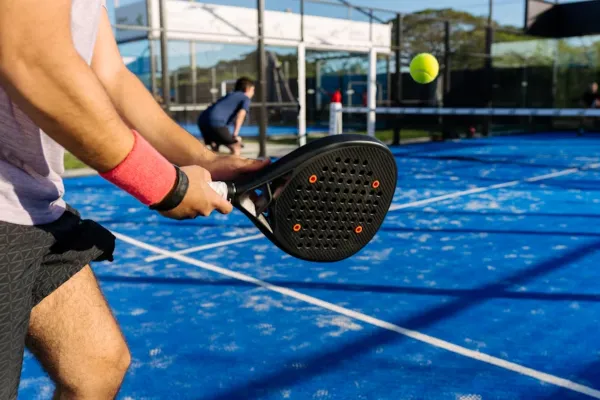 Rekomendasi Travel Gear Padel