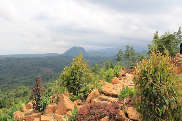 Bukit Batu Songgo- Wisata Nganjuk