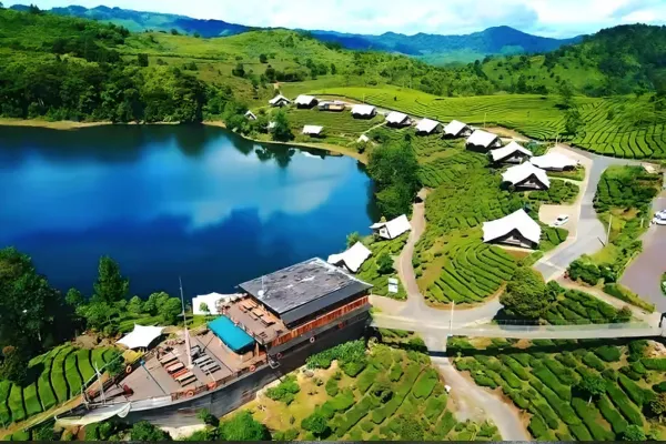 Glamping Lakeside Ciwidey