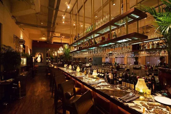 Restoran Romantis di Jakarta -Le Quar tier – Gunawarman