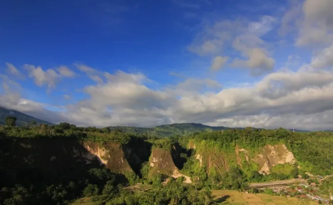 Lembah Pendiam Ngarai Sianok