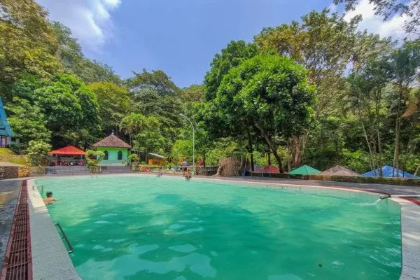 Mengenal Wisata Alam Batu Seribu