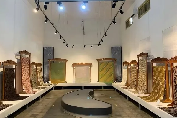 Wisata Dekat Stasiun Lempuyangan - Museum Batik