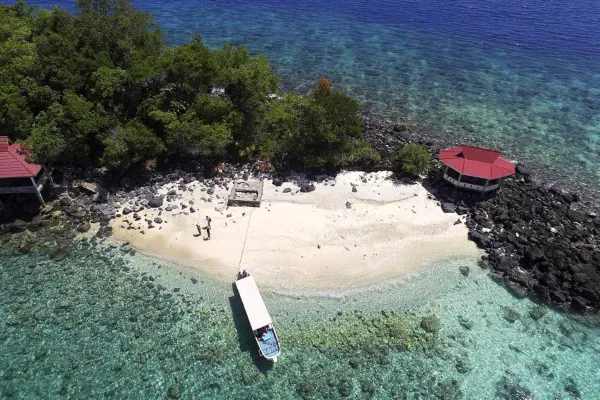 Pantai Babua, Halmahera