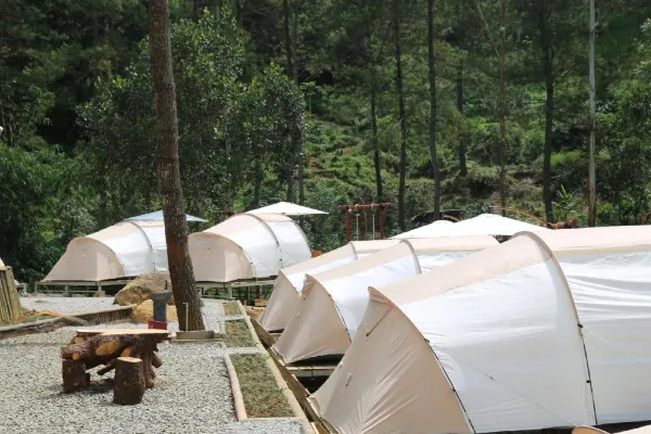 Glamping Pangalengan di SoraCai Riverside Campsite