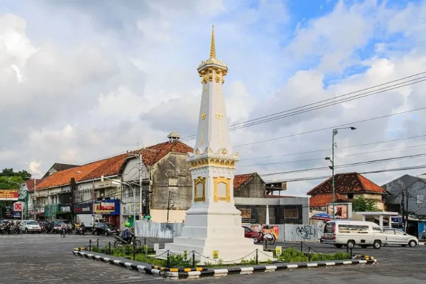 Wisata Dekat Stasiun Lempuyangan - Tugu Jogja