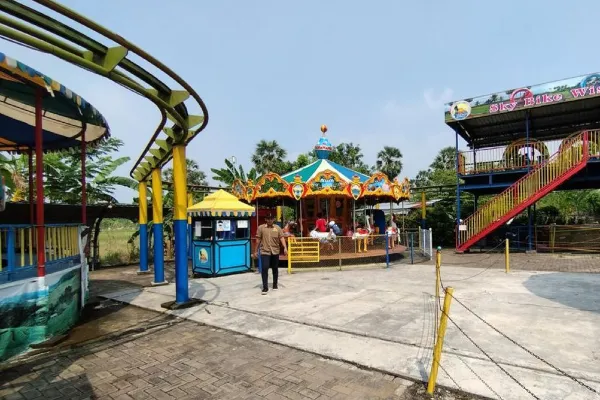 Wahana Permainan di Lontar Sewu