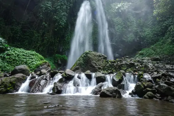 Wisata Dekat Rainbow Garden Poetoek Soeko