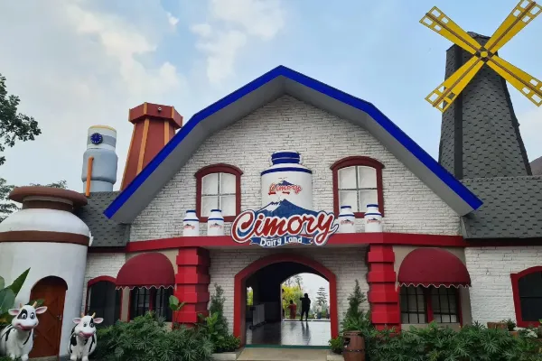 Area Bermain di Dairyland Farm Theme Park Prigen