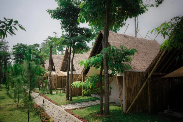 Cemoro Jati Glamping and Resort