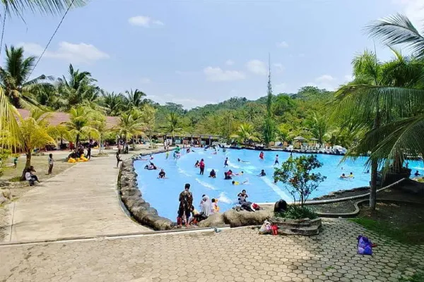 Daya tarik Dreamland Water Park Ajibarang