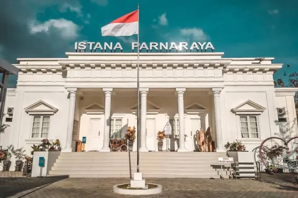Istana Parnarya
