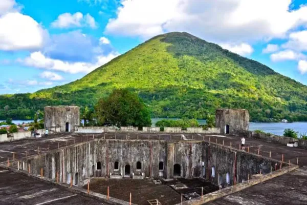 Harga tiket masuk Benteng Belgica Banda Neira
