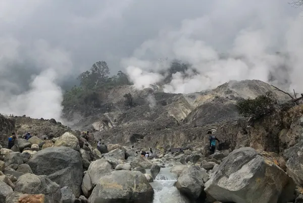 Trekking Kawah Ratu Bayar Berapa?
