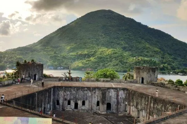 Keunikan Benteng Belgica Banda Neira