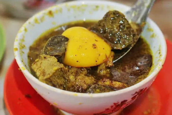 Kuliner Makassar - Pallubasa Serigala