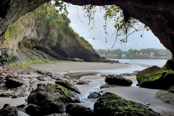 Pantai Karangbolong