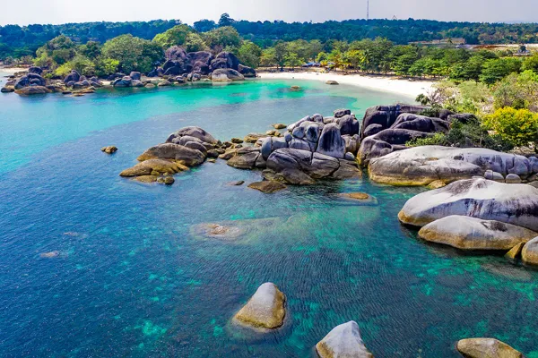 Spot Snorkeling Belitung di Pantai Tanjung Tinggi