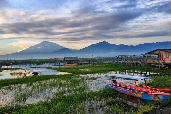 Sunrise di Rawa Pening Semarang