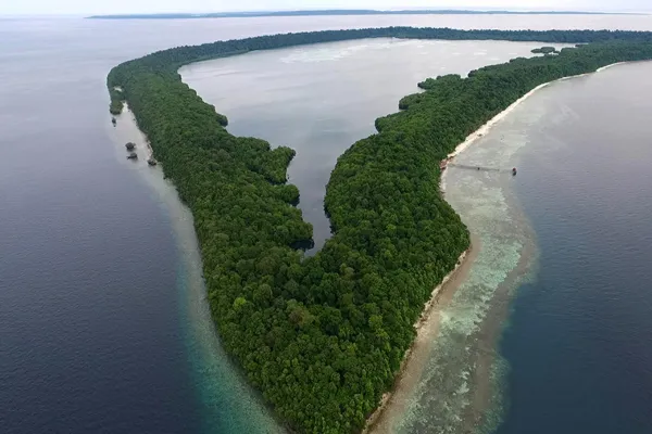 Pulau Kakaban Berau