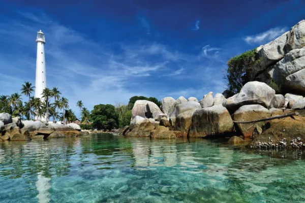 Spot Snorkeling Belitung di Pulau Lengkuas