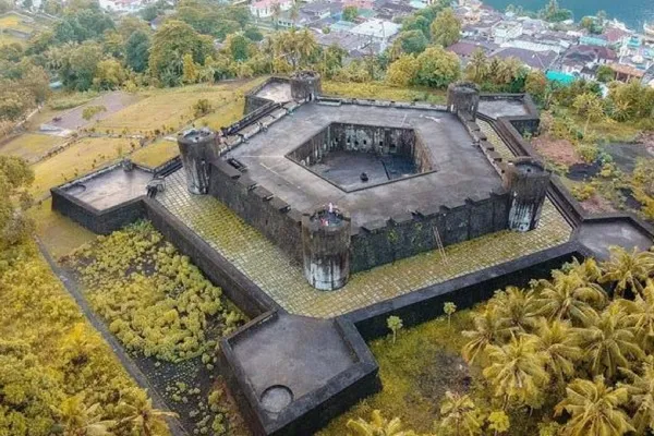 Benteng Belgica Banda Neira