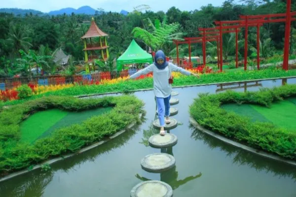 Taman Pagoda Kaliangkrik - Wisata Kaliangkrik 