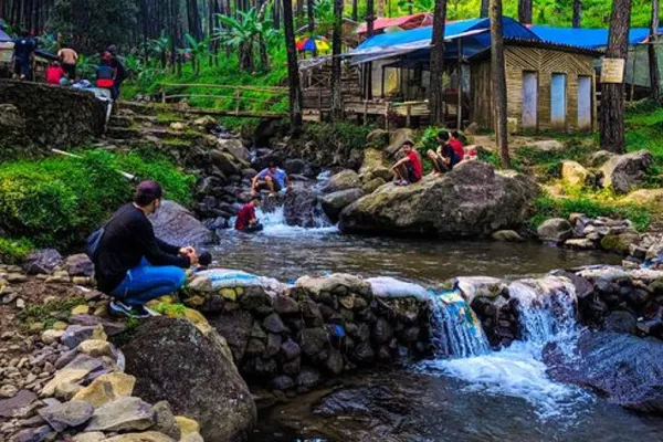 Tips liburan ke Kedung Klurak Pacet Mojokerto