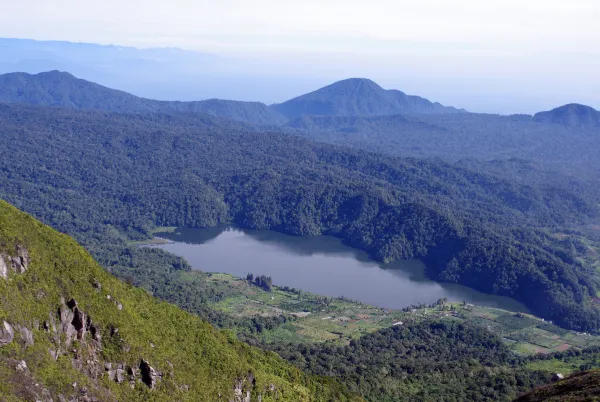Wisata Karo - Danau Lau Kawar