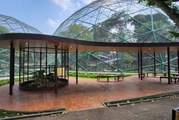 Daya Tarik Taman Burung TMII