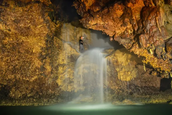 Wisata Kebumen -Goa Barat