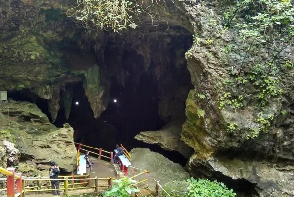 Wisata Trenggalek - Desa Wisata Gua Lowo