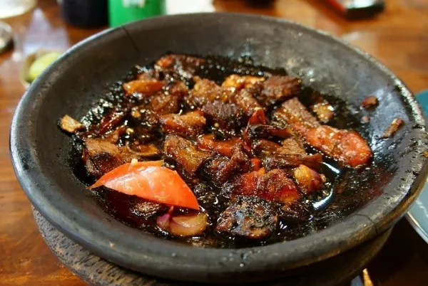 Kuliner Siang di Iga Bakar si Jangkung