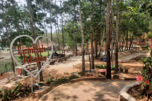 Wisata Pringsewu Lampung -Lembah Akasia