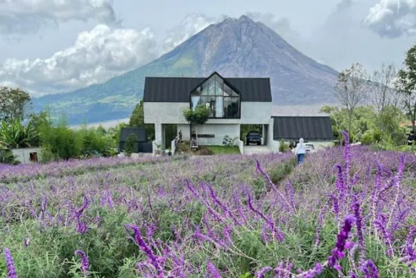 Wisata Karo Sarune Cafe