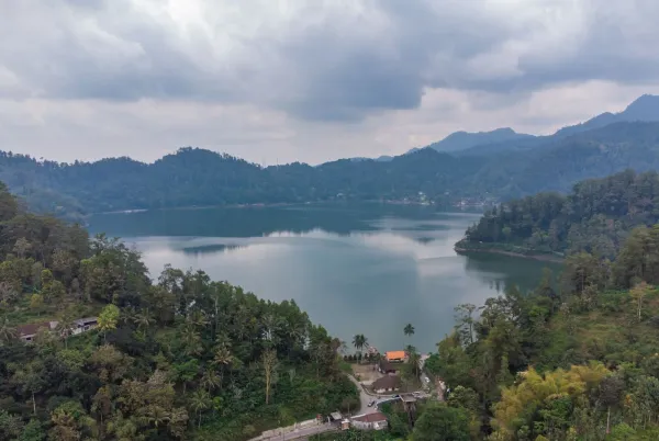 Letak Telaga Ngabel Dimana