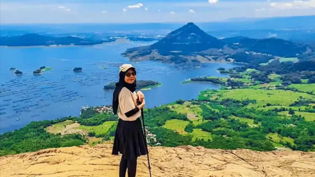 gunung lembu purawakarta