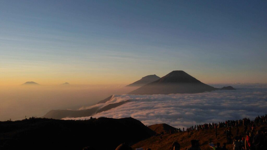 jalur pendakian gunung prau pemula